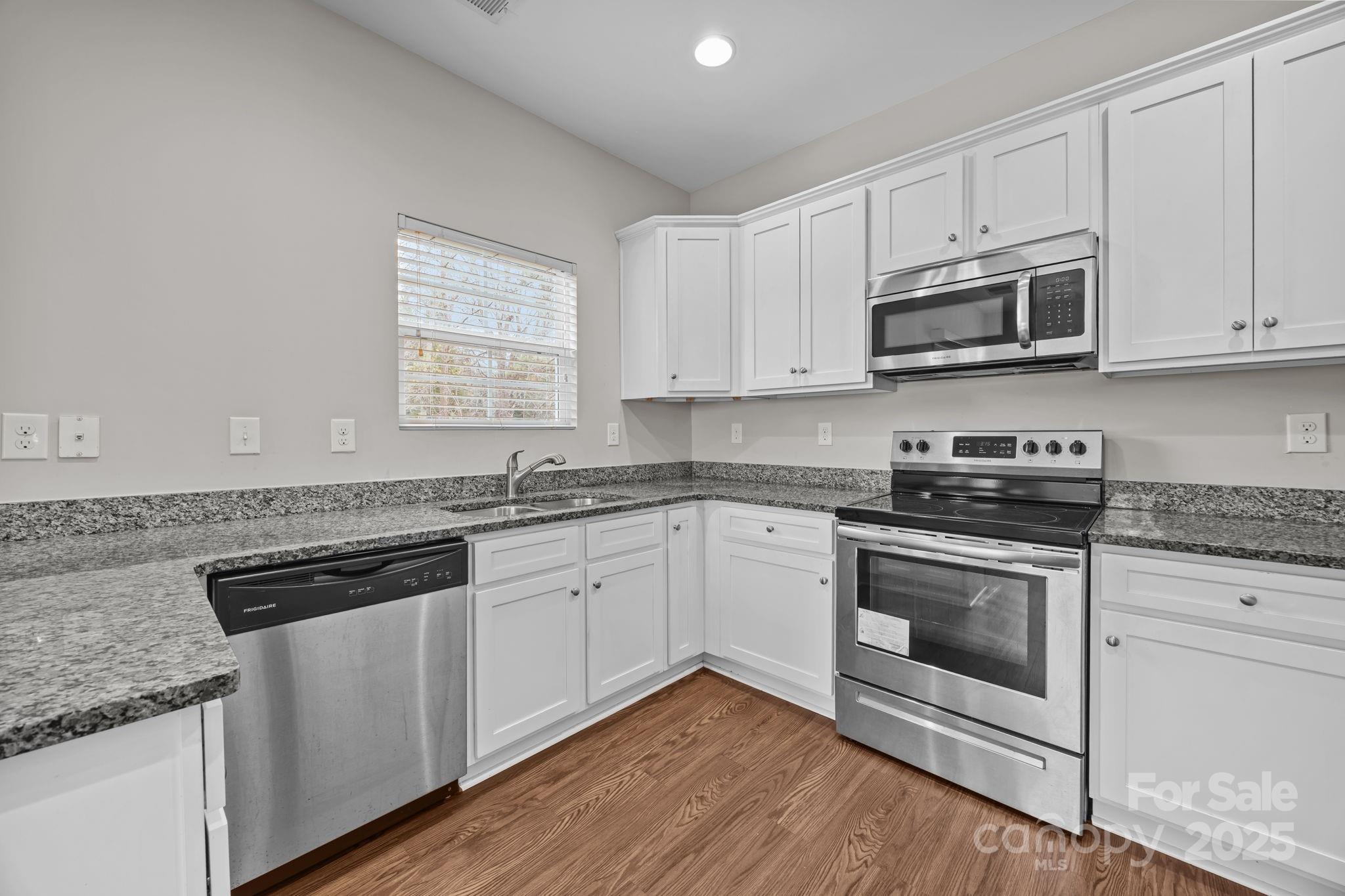 Oakview Commons - Residential