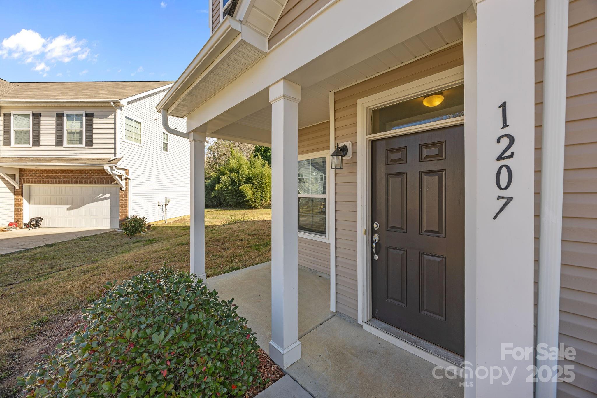 1207 Oak Haven Drive