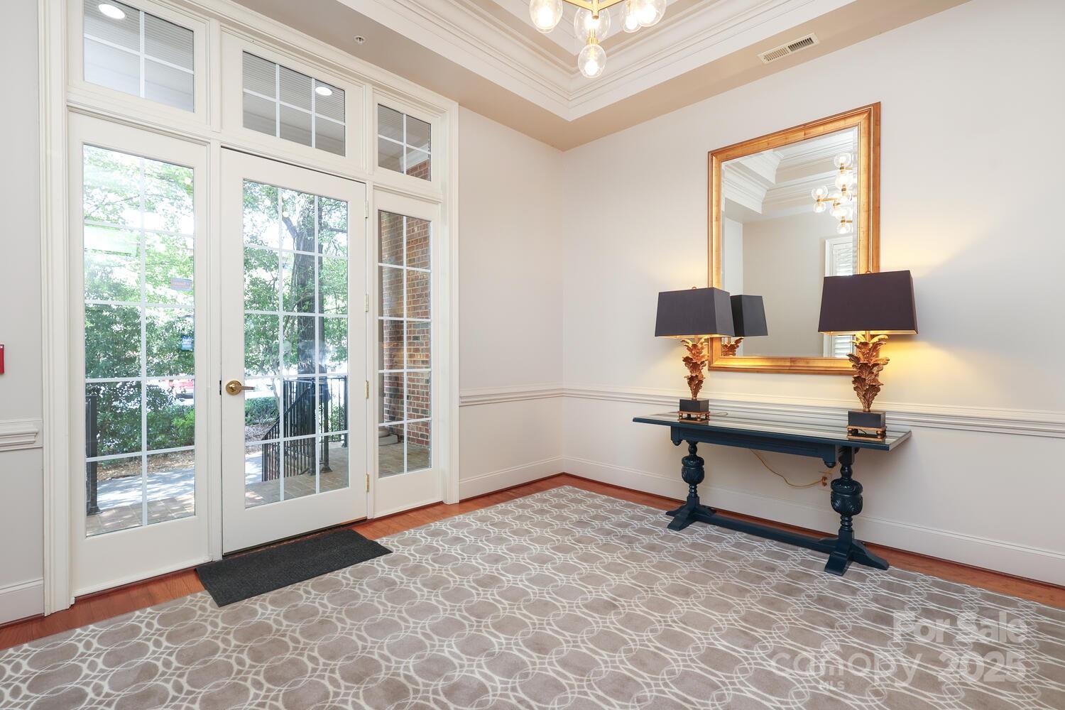 956 Queens Road 956