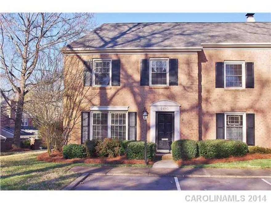 End unit! Spacious Southpark townhome in move-in ready condition! Fresh paint & new carpet. Smooth ceilings. Private, enclosed, brick patio w/ a storage closet. Lots of addt'l attic storage. HOA DUES incl/CABLE, WATER, SEWER, LAWNCARE, POOL, TENNIS CTS & VEHICLE STORAGE AREA! Short walk to the pool & YMCA. One mile from Southpark Mall. You'll enjoy an easy living lifestyle here. Can close quickly.