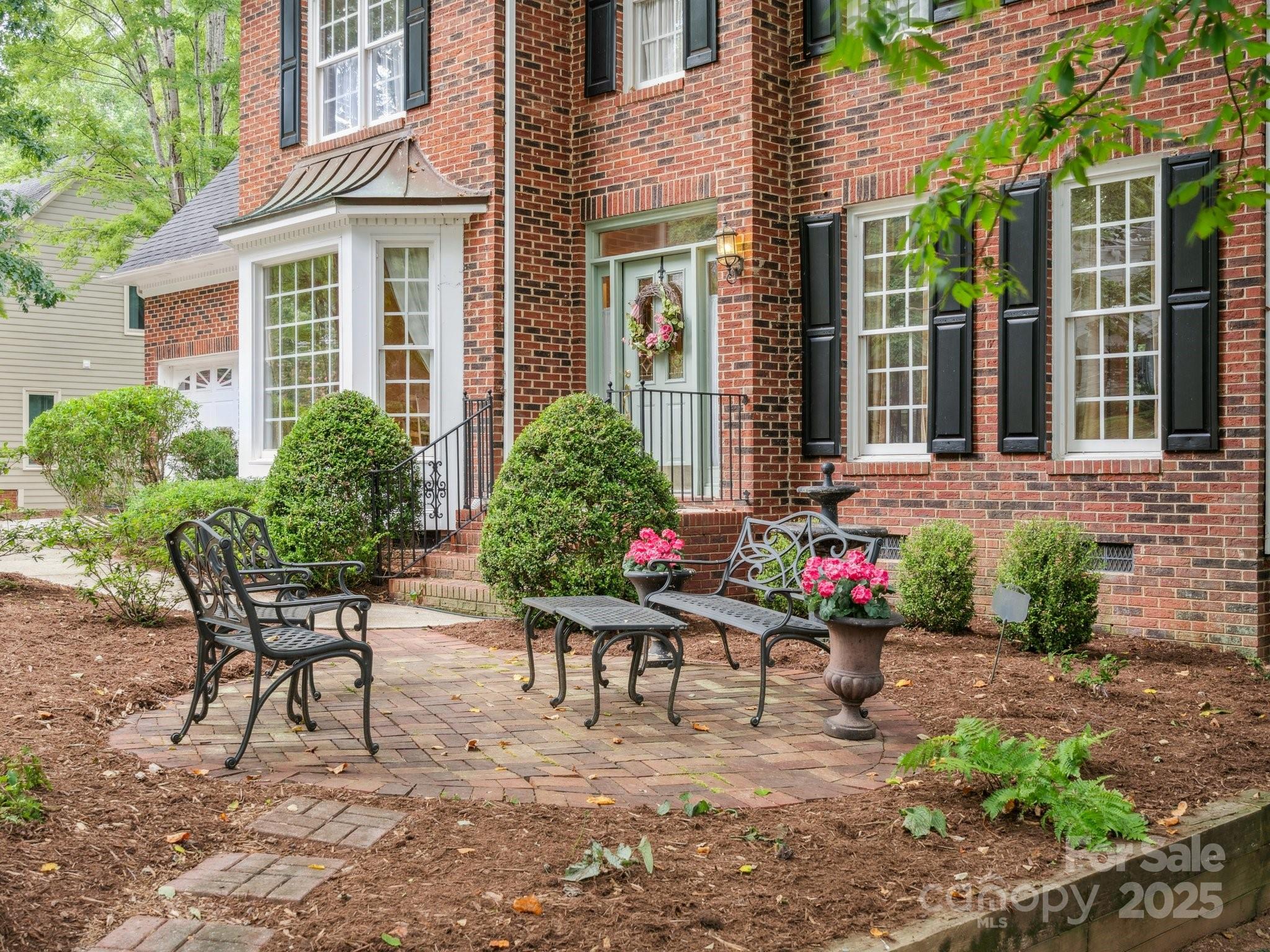 423 Shrewsbury Lane
