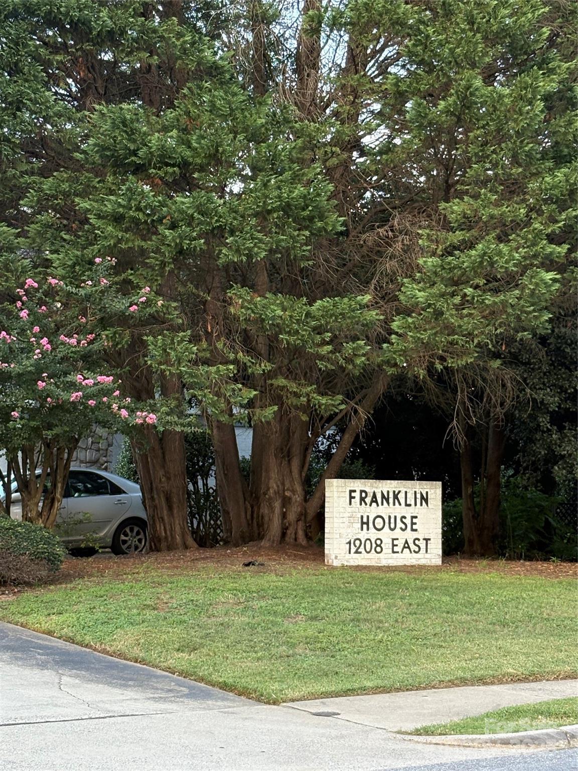 Franklin House - Residential