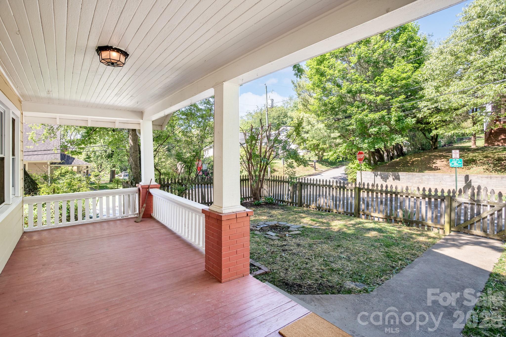 32 Swannanoa Avenue
