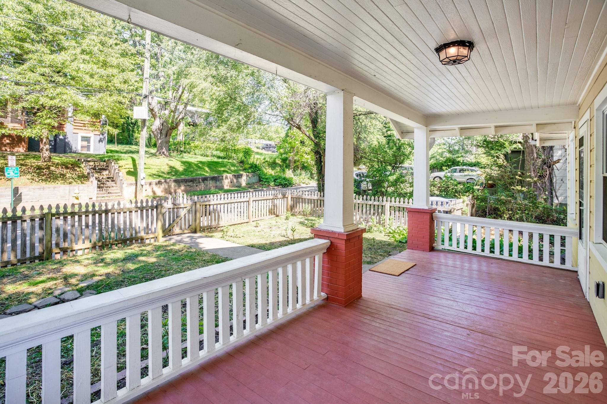 32 Swannanoa Avenue