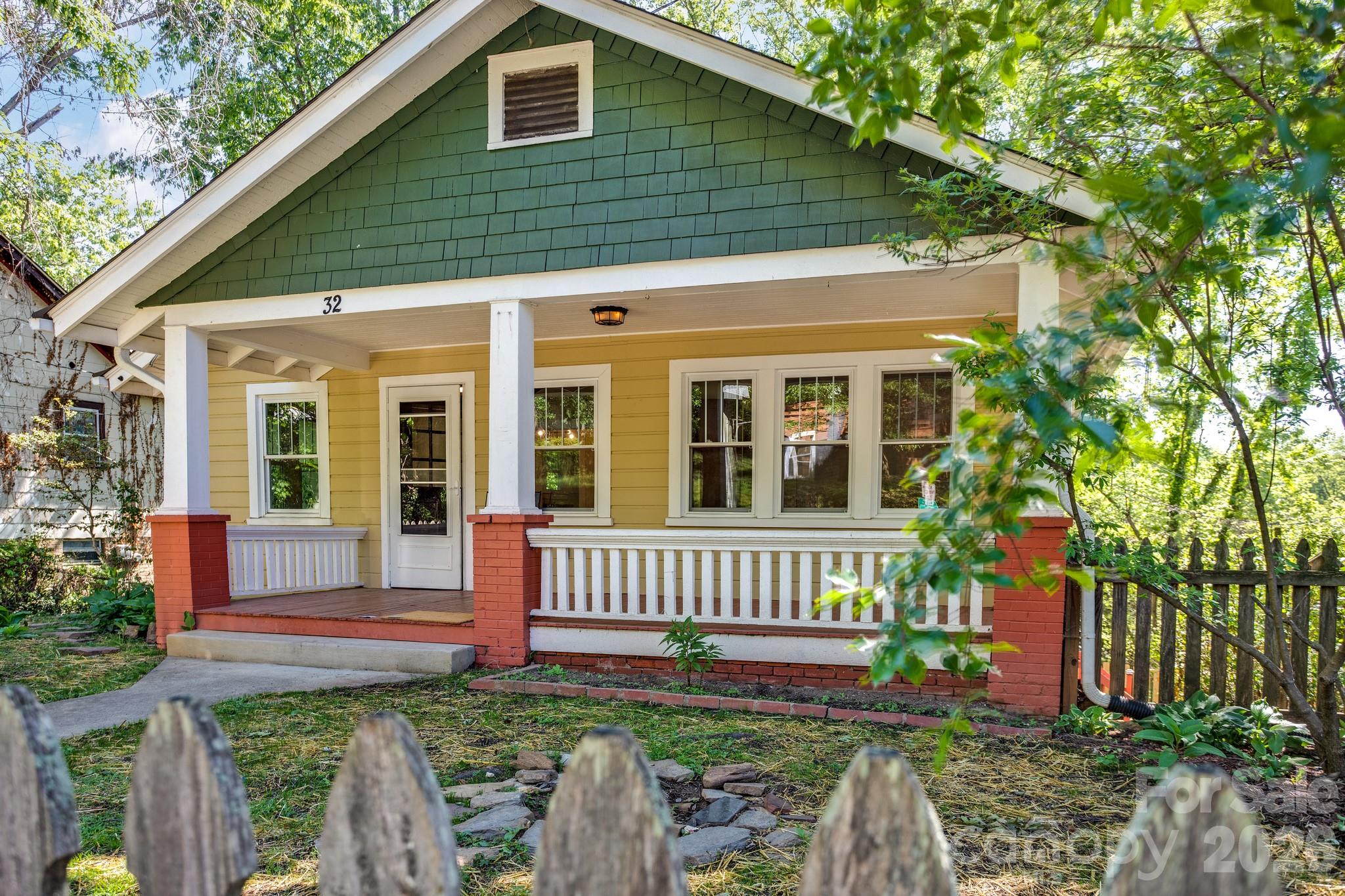 32 Swannanoa Avenue