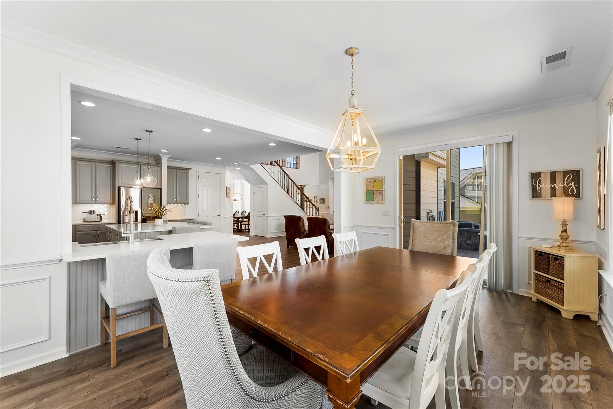 THE RETREAT AT RAYFIELD - Residential