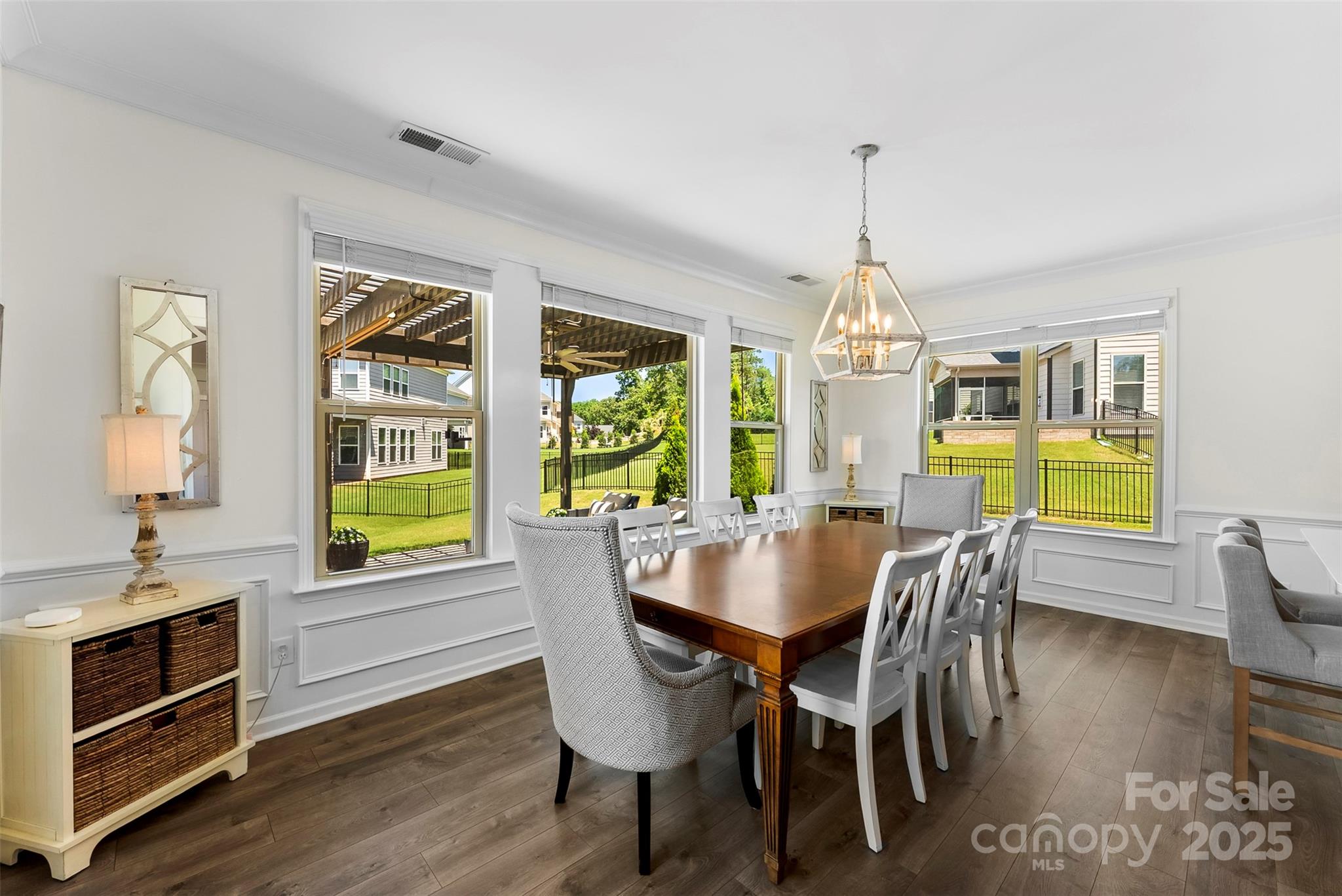 THE RETREAT AT RAYFIELD - Residential