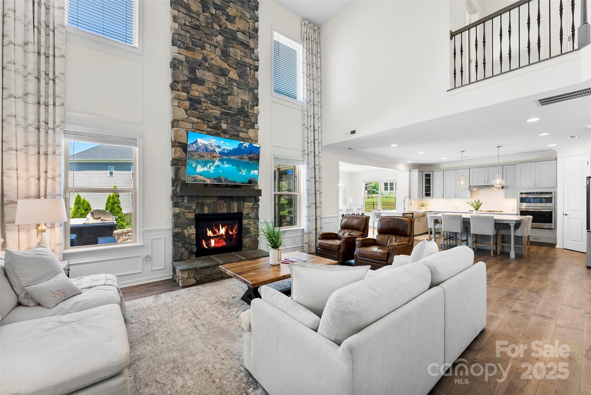 THE RETREAT AT RAYFIELD - Residential