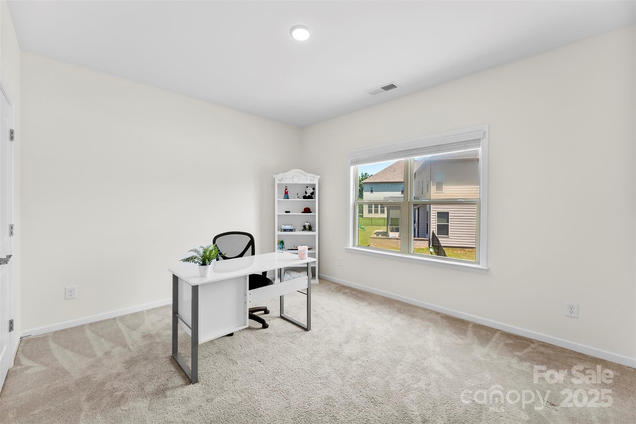 THE RETREAT AT RAYFIELD - Residential