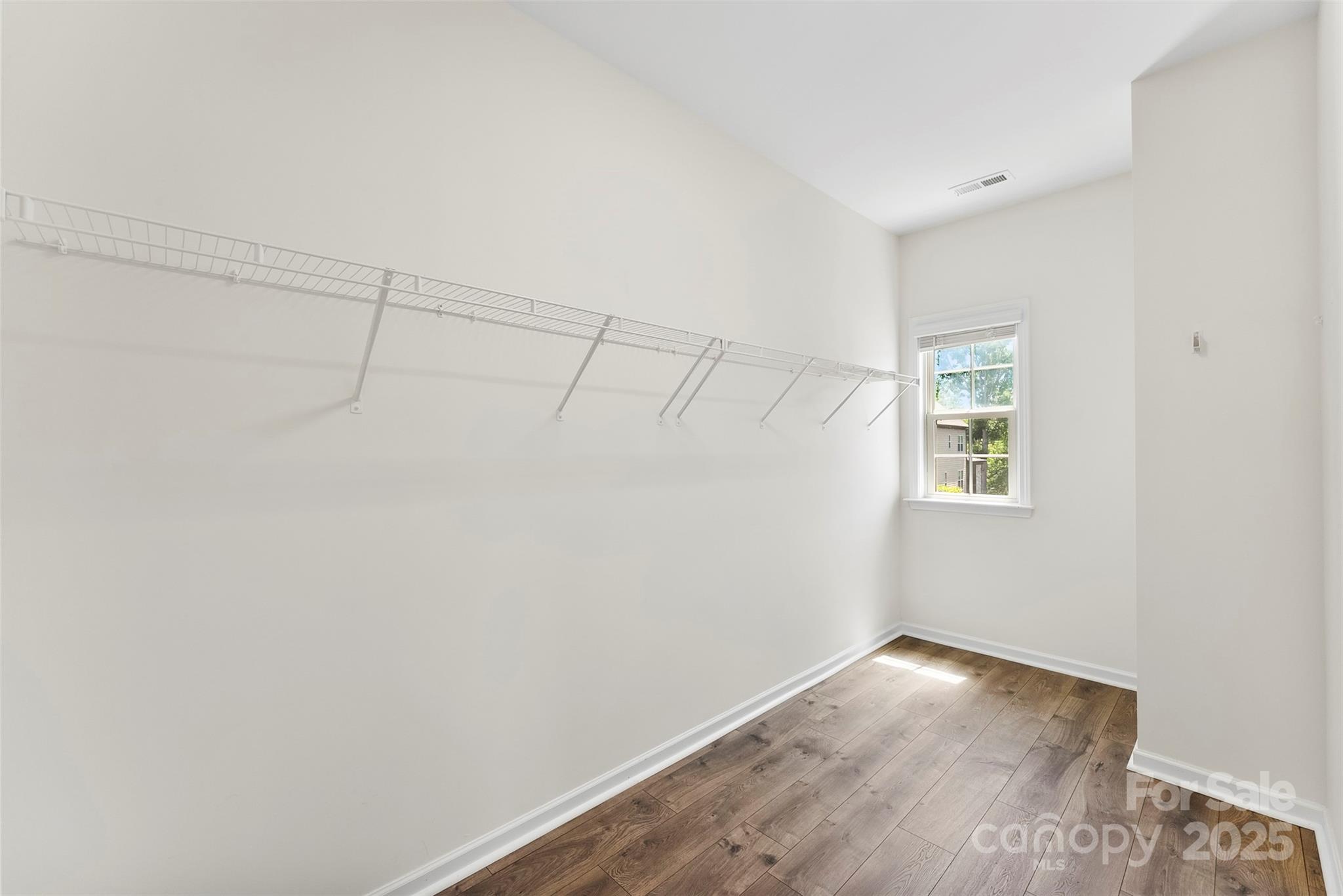 THE RETREAT AT RAYFIELD - Residential