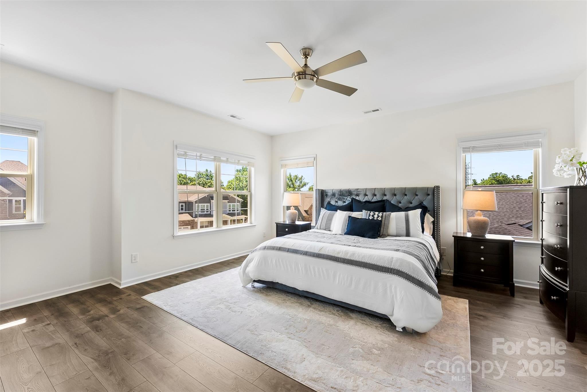 THE RETREAT AT RAYFIELD - Residential