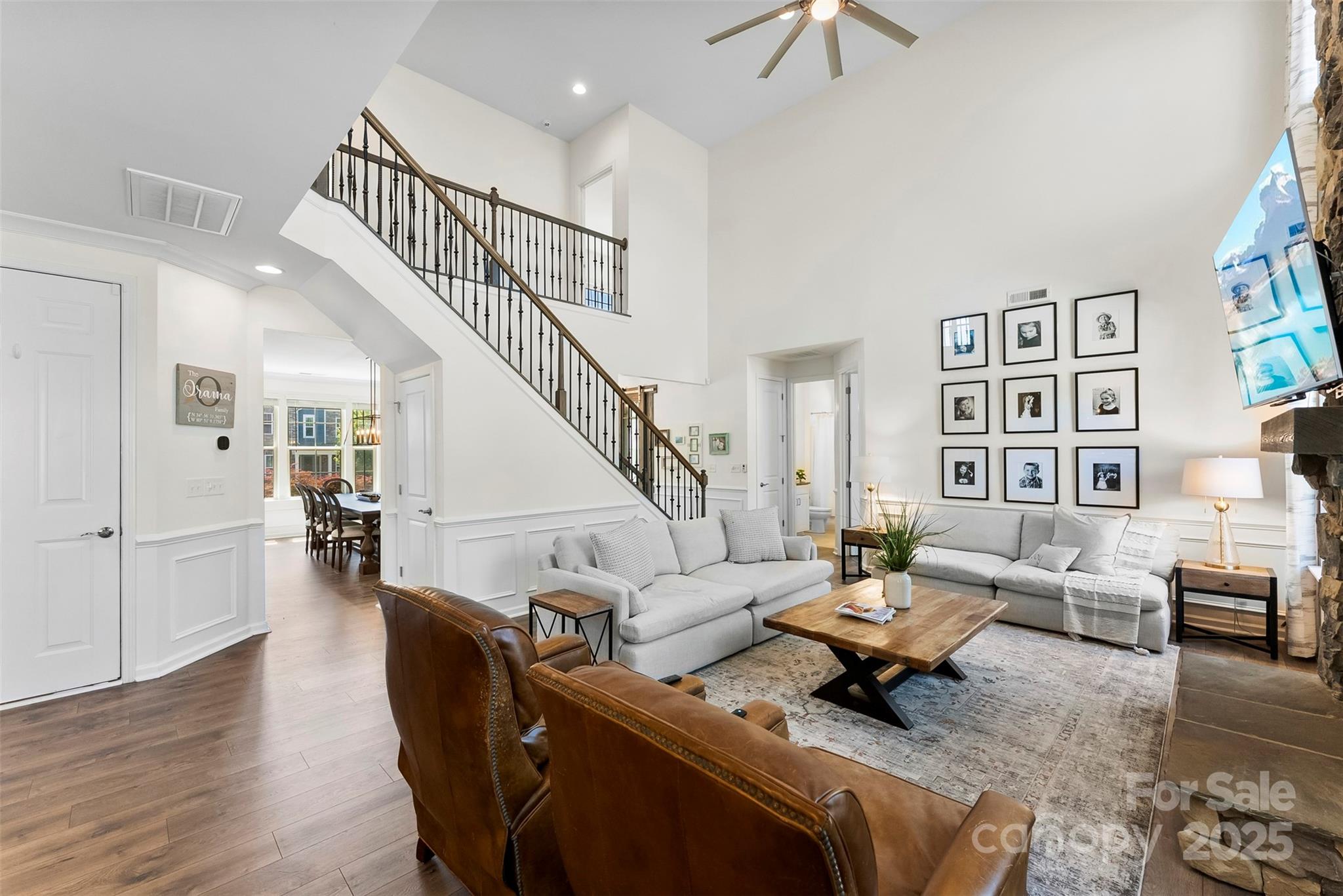 THE RETREAT AT RAYFIELD - Residential