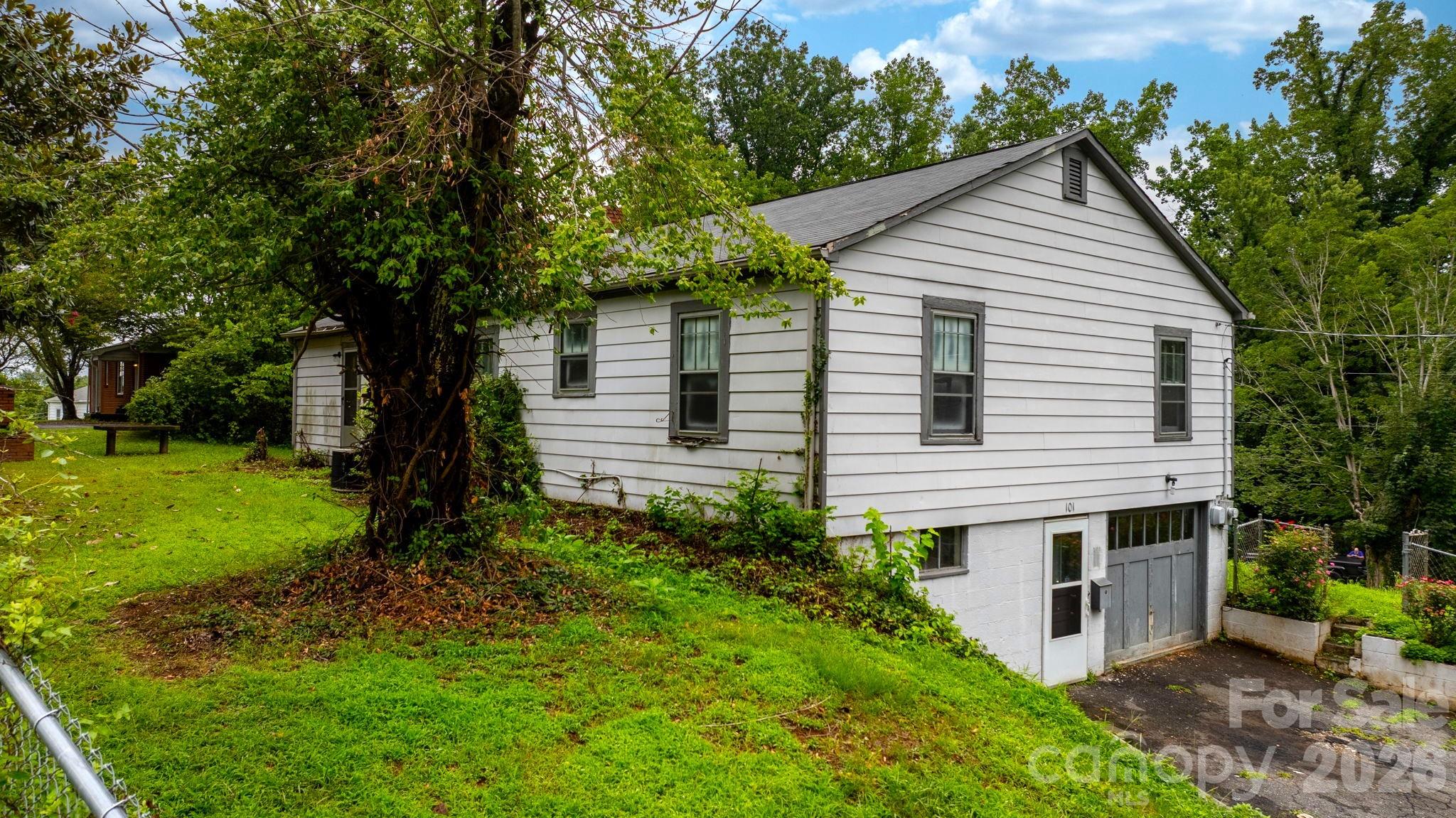 101 Harris Drive 8 & 9