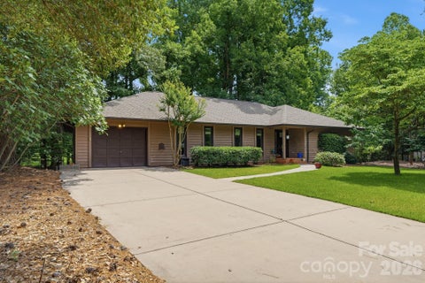 Photo of 6 Catawba Ridge Court #6, Lake Wylie, SC 29710 (MLS # 4387290)