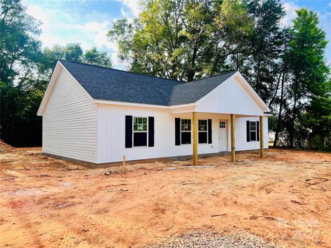 Single Family Residence in Clover SC 713 Guinn Street.jpg