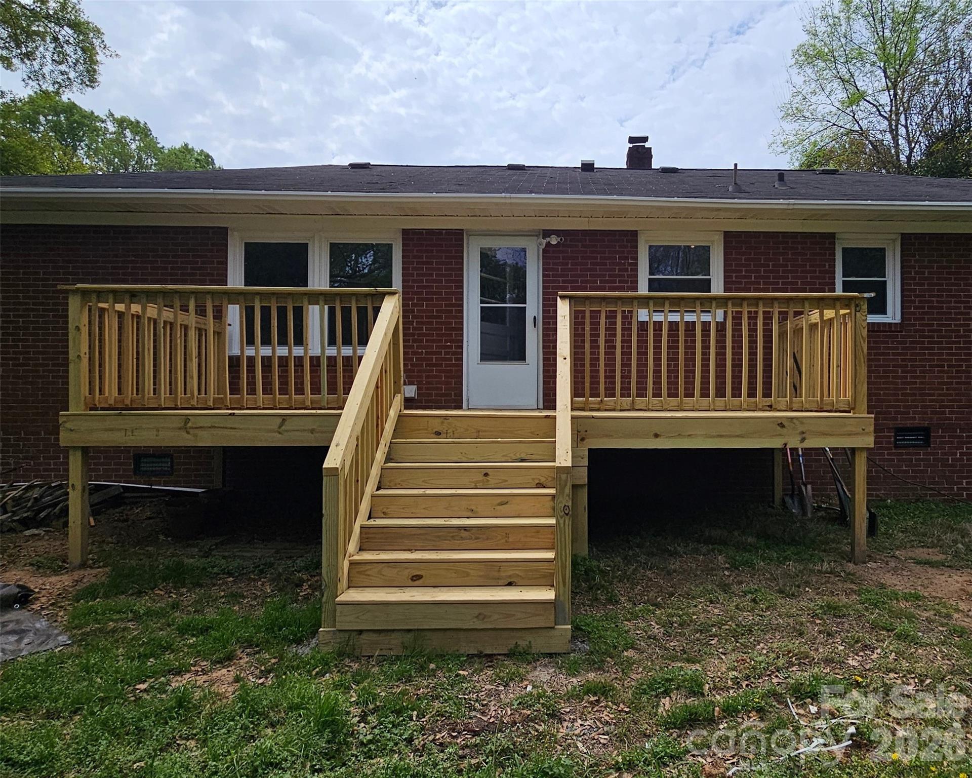 Dutchman Heights - Residential