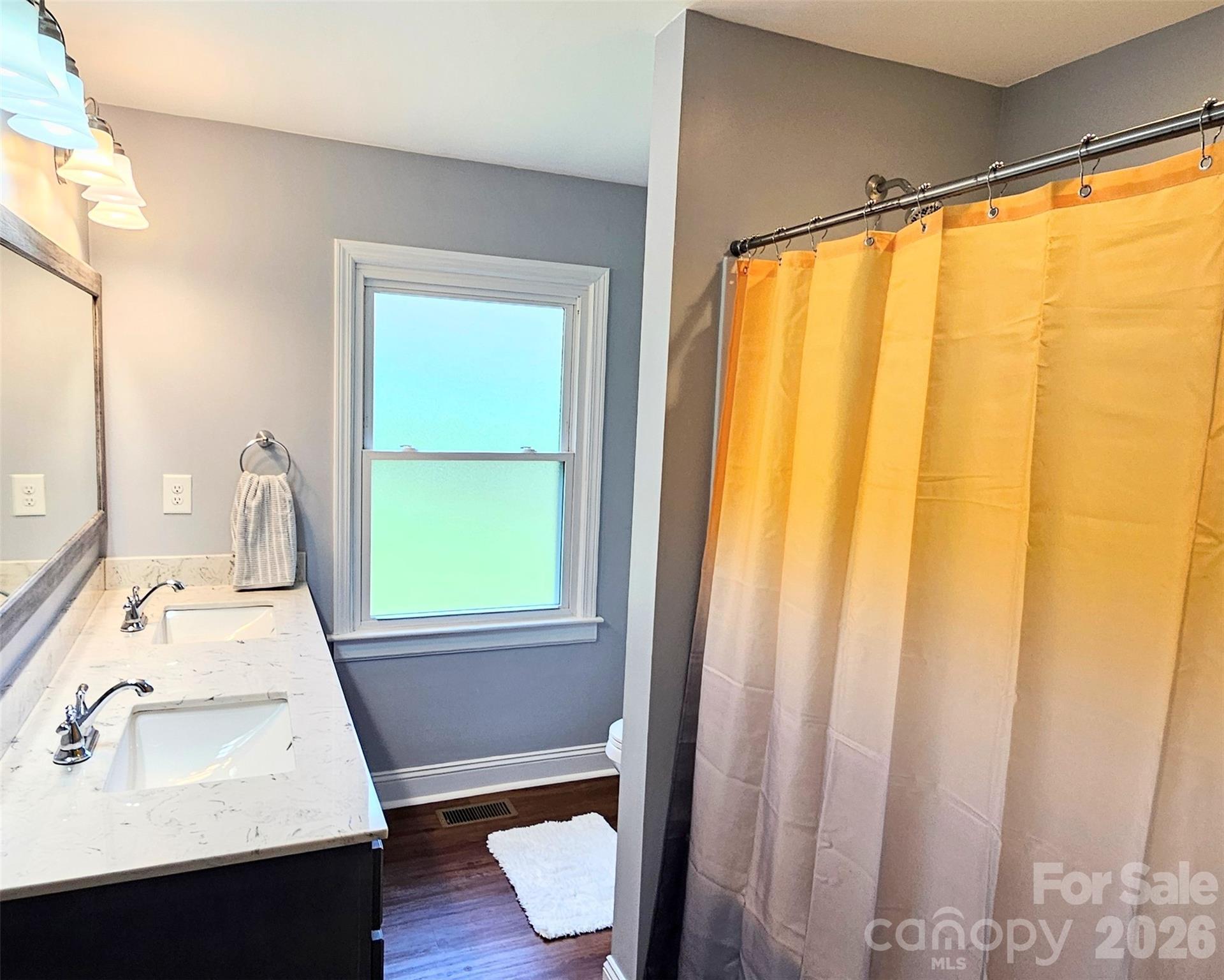 Dutchman Heights - Residential