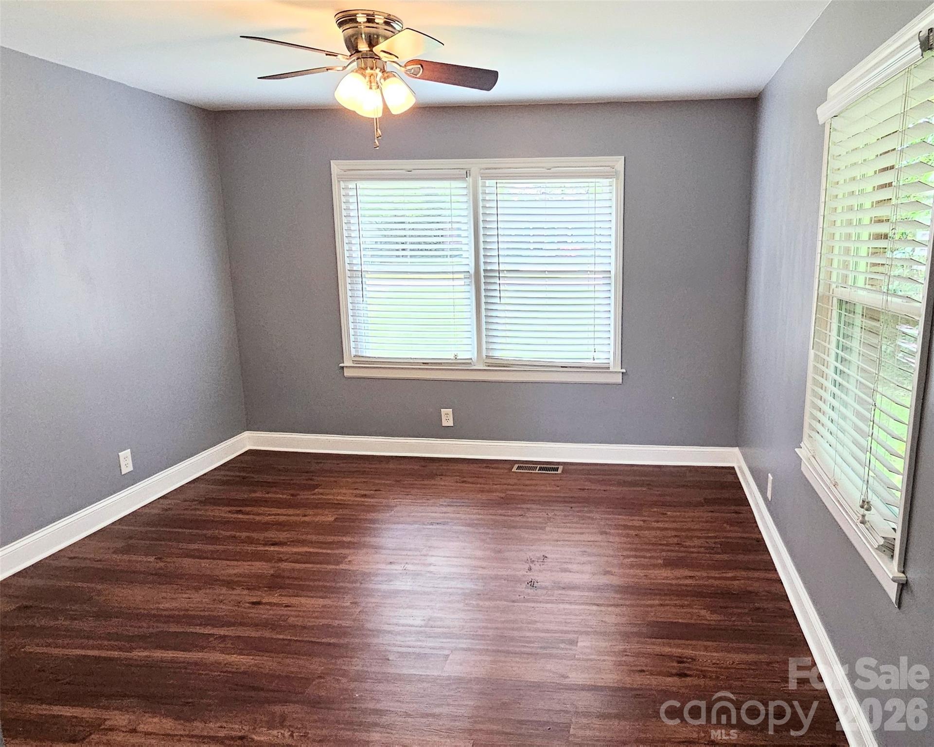 Dutchman Heights - Residential