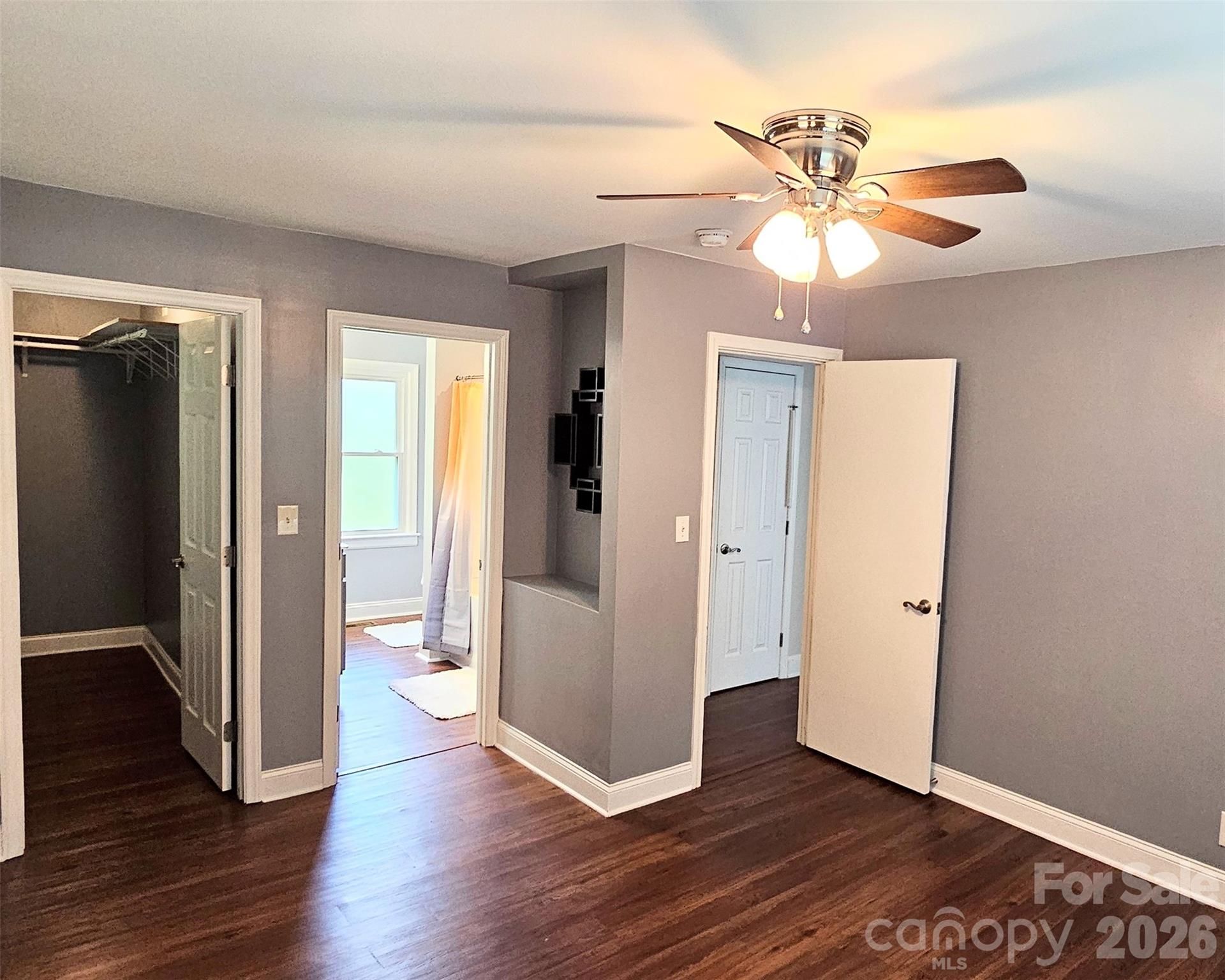 Dutchman Heights - Residential