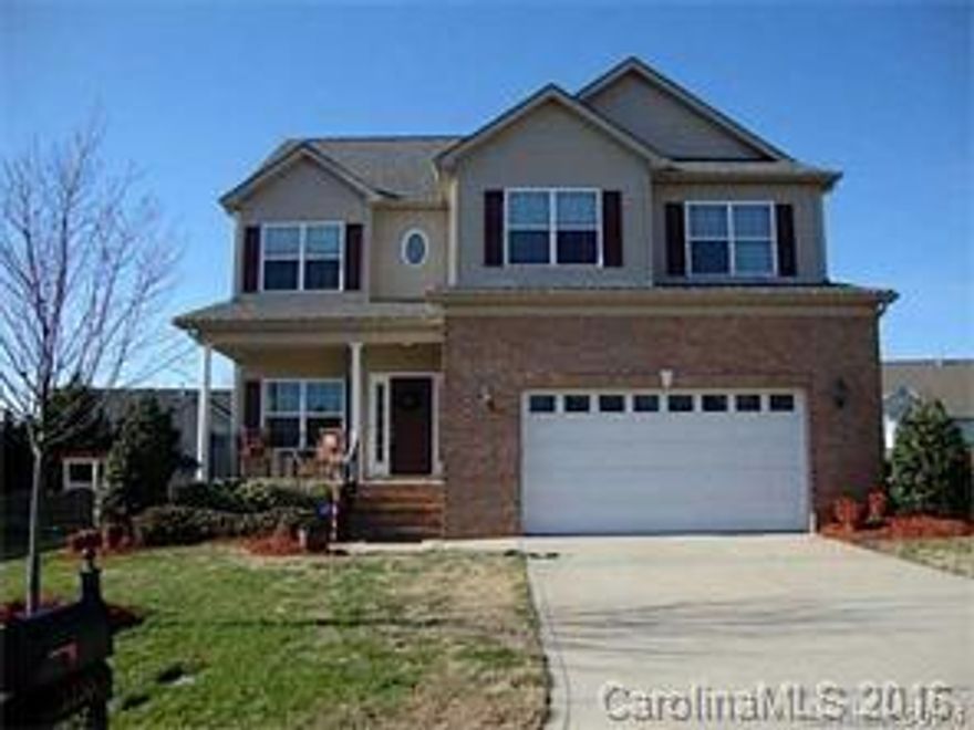 Well maintained home in community with fantastic amenities! Rocking chair front porch and open floor plan make this a wonderful place for entertaining! Master suite is huge with two walk-in closets and spa-like bath. Secondary bedrooms are very spacious, bright and airy. Gourmet kitchen with granite counters opens to breakfast area and great room with fireplace. Yard is fenced in with deck and fire pit. Home constructed with Blue Wood guaranteeing no pest intrusion. Great Clover schools too!!