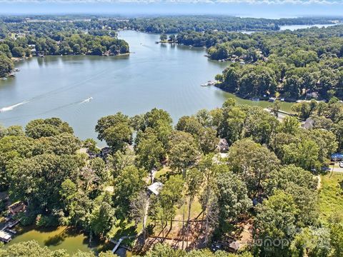 3748 Landmark Drive Sherrills Ford NC 28673