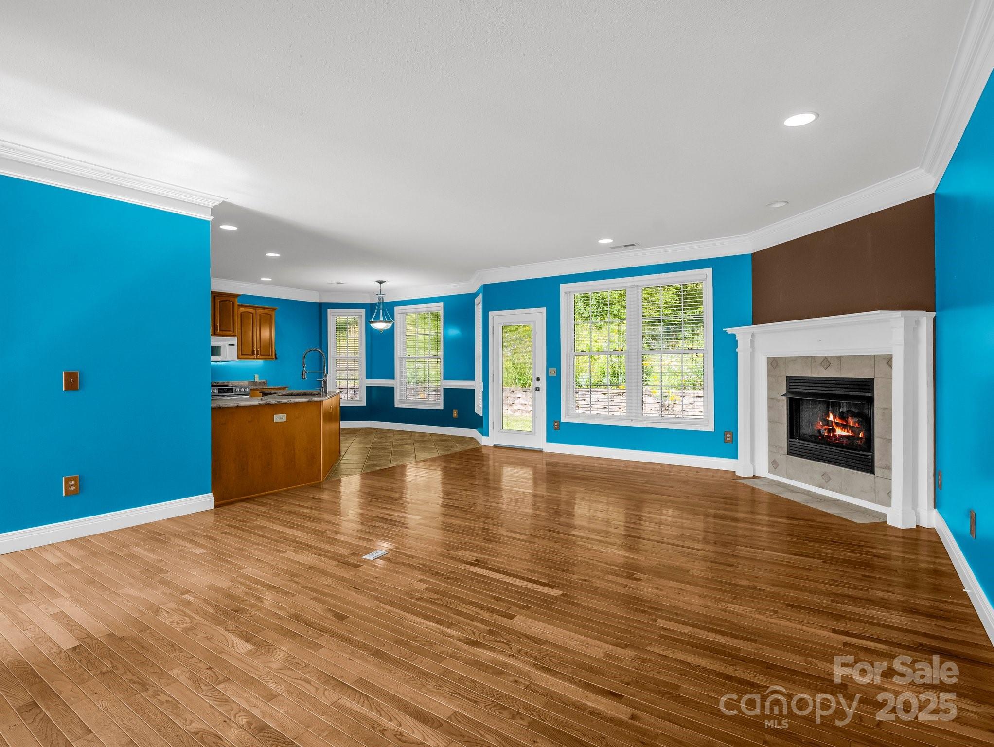 124 Shadow View Drive