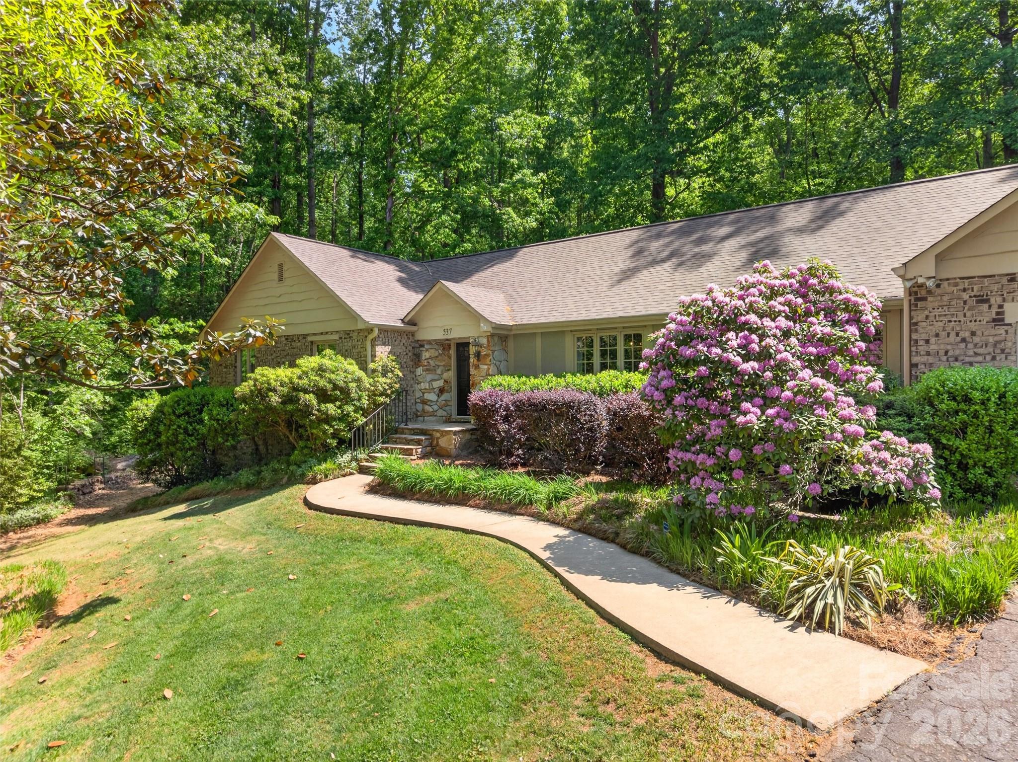 537 Saint Cloud Drive