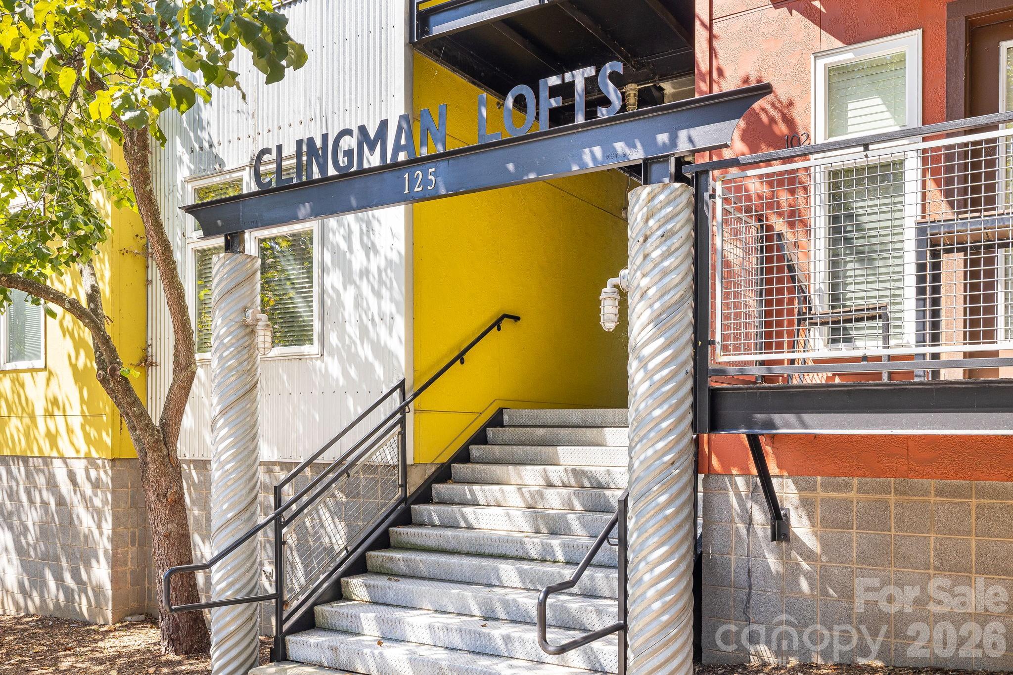 125 Clingman Avenue 203