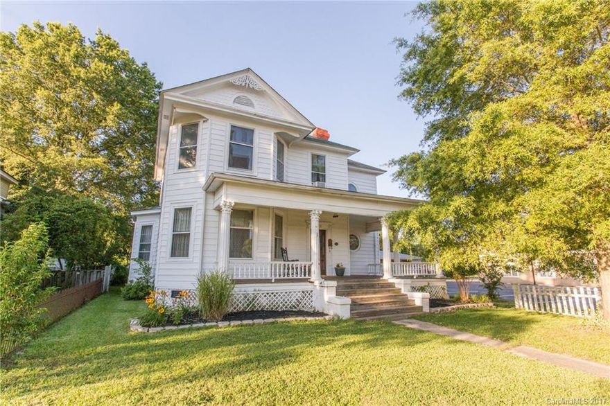 Beautiful Historic Home in the Historic District of Downtown Rock Hill. Approx two blocks from the new Fountain Park, walking distance to shops and cafes in Downtown Rock Hill.
This beauty boast of character all thoughout the home from the large front porch, huge entryway, high ceilings, six fire places, hardwood floors, large bedrooms and a large sun room. Outside has mature beautiful landscaping.
This home is also zoned for neighborhood office.