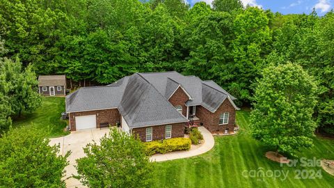 Single Family Residence in Clover SC 1817 White Ibis Court.jpg