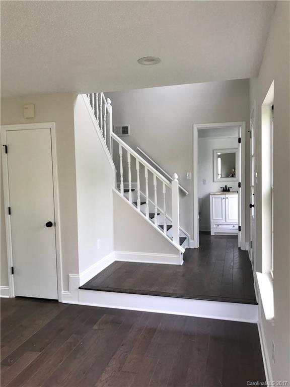 Olde Whitehall - Residential