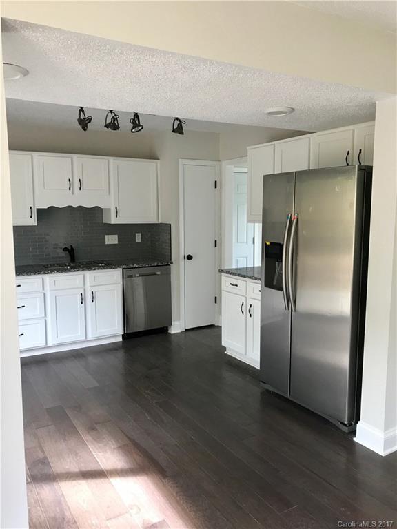 Olde Whitehall - Residential