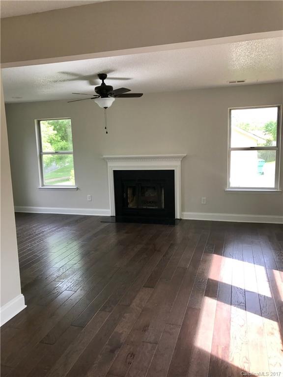 Olde Whitehall - Residential