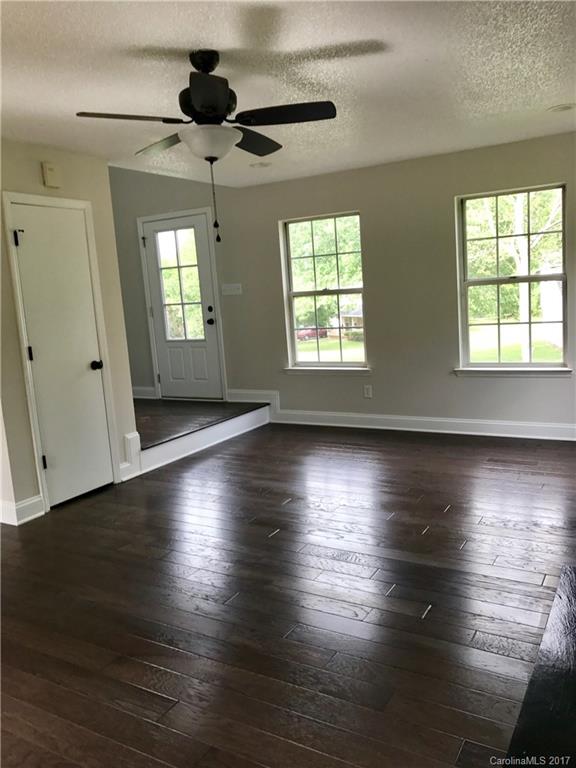 Olde Whitehall - Residential