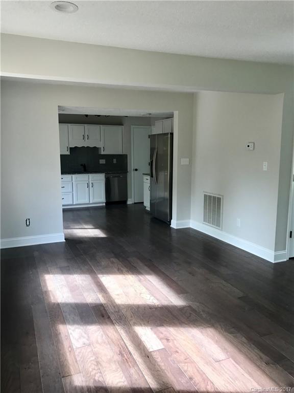 Olde Whitehall - Residential