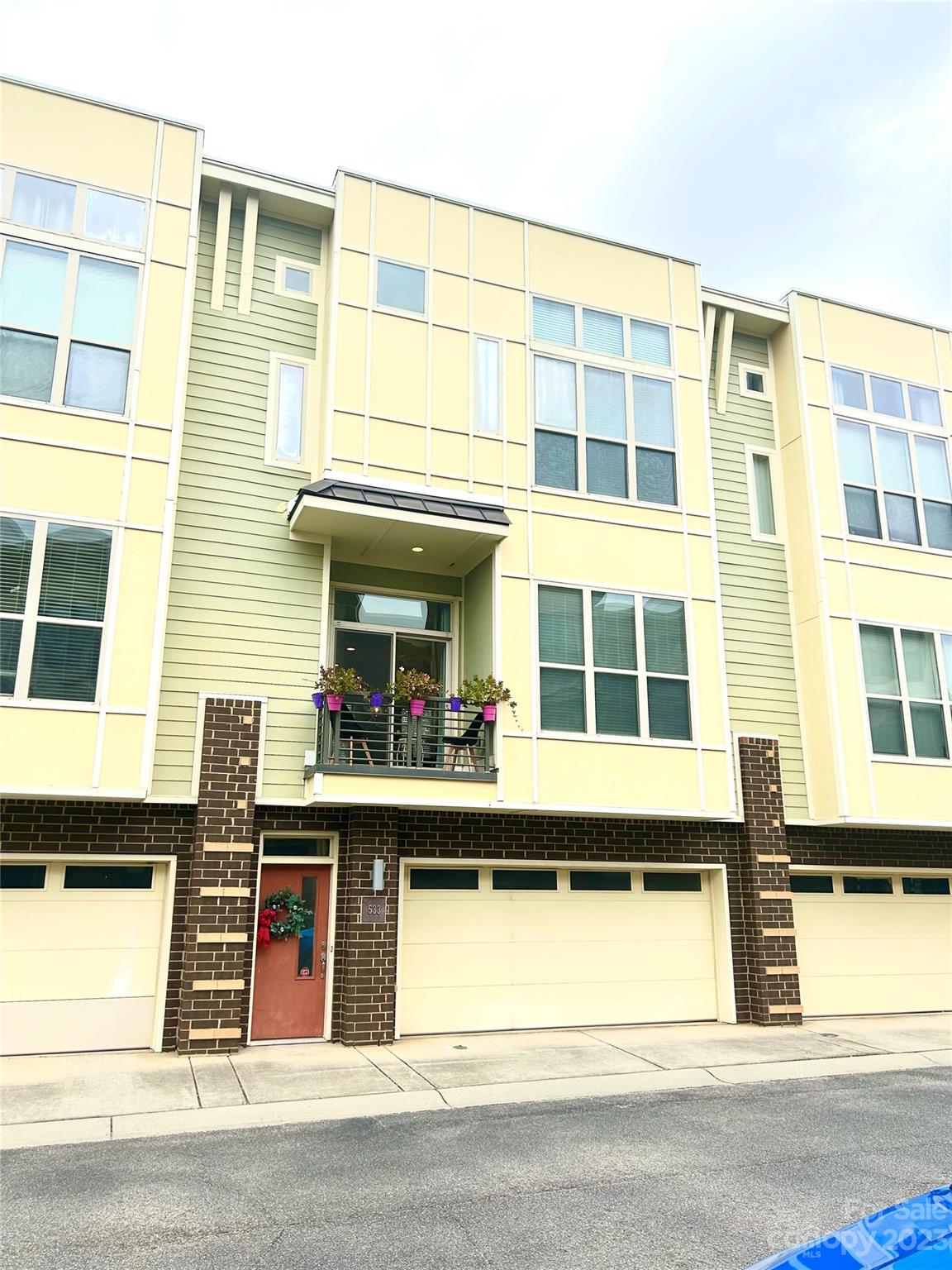 Steel Gardens - Residential