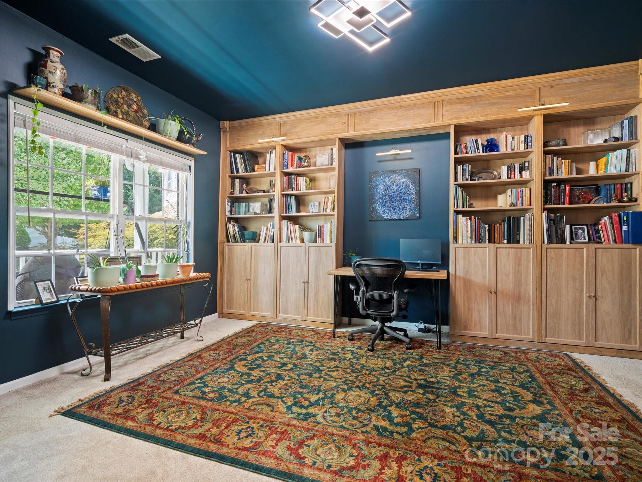 3432 Bruce Ridge