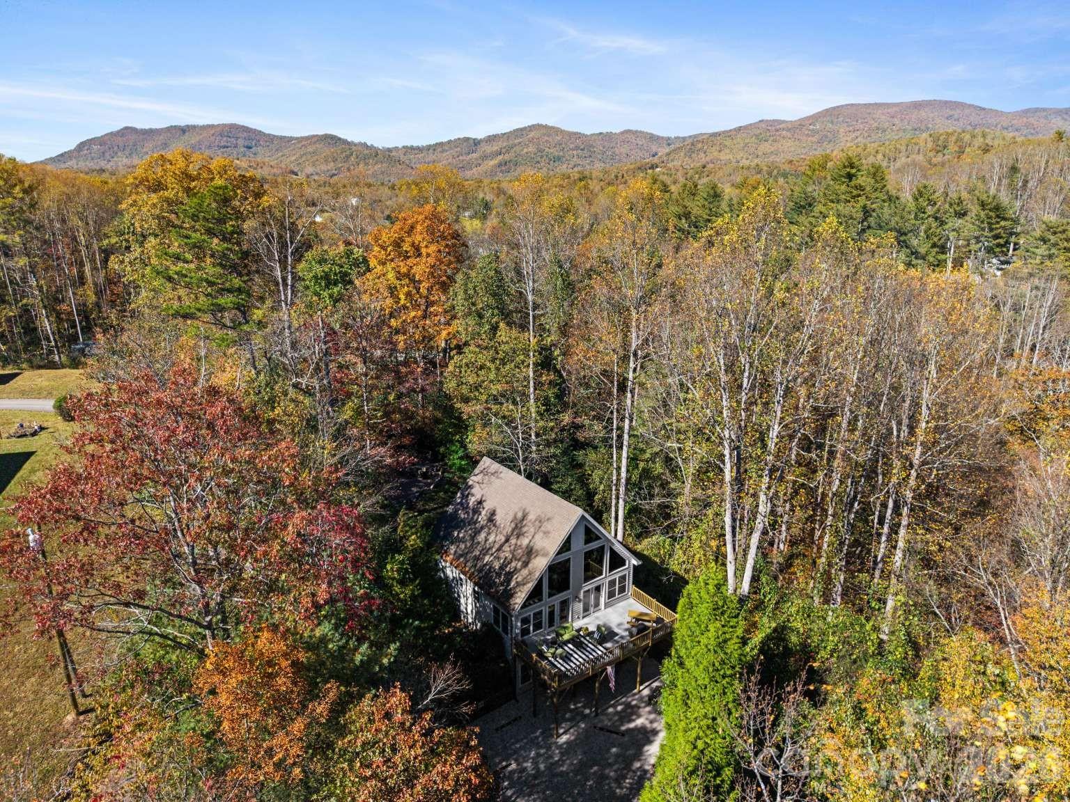 19 Holly Crest Lane