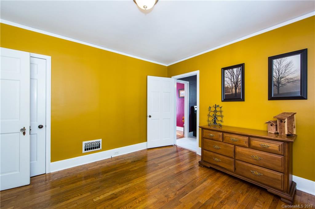 Seventeen Acres - Residential