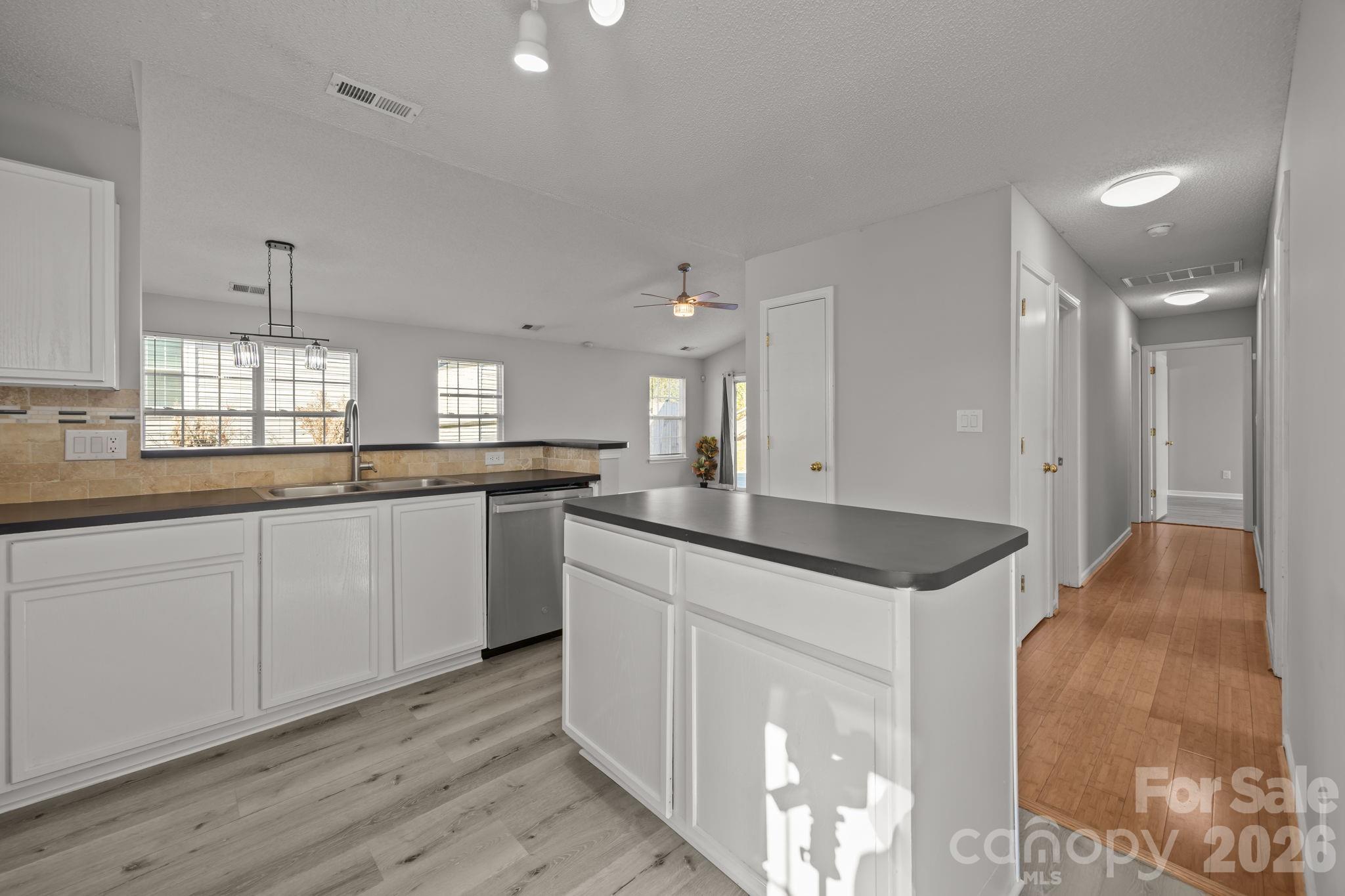 3043 Talledaga Lane SW