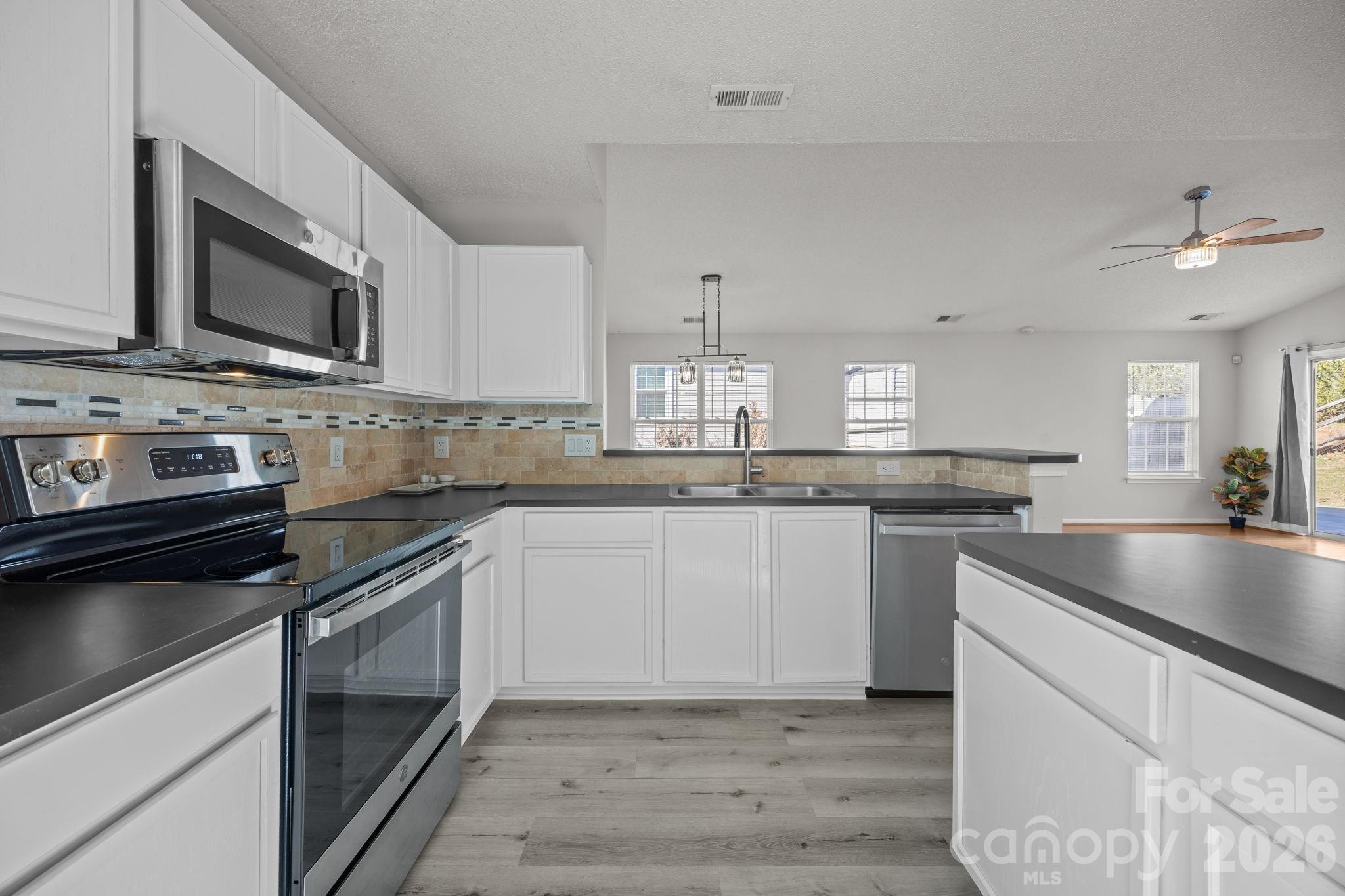 3043 Talledaga Lane SW