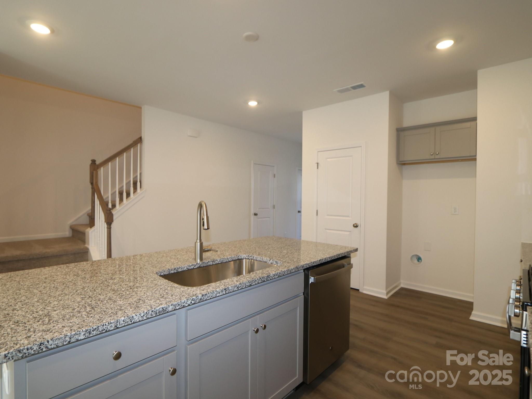 3212 Lilac Grove Drive