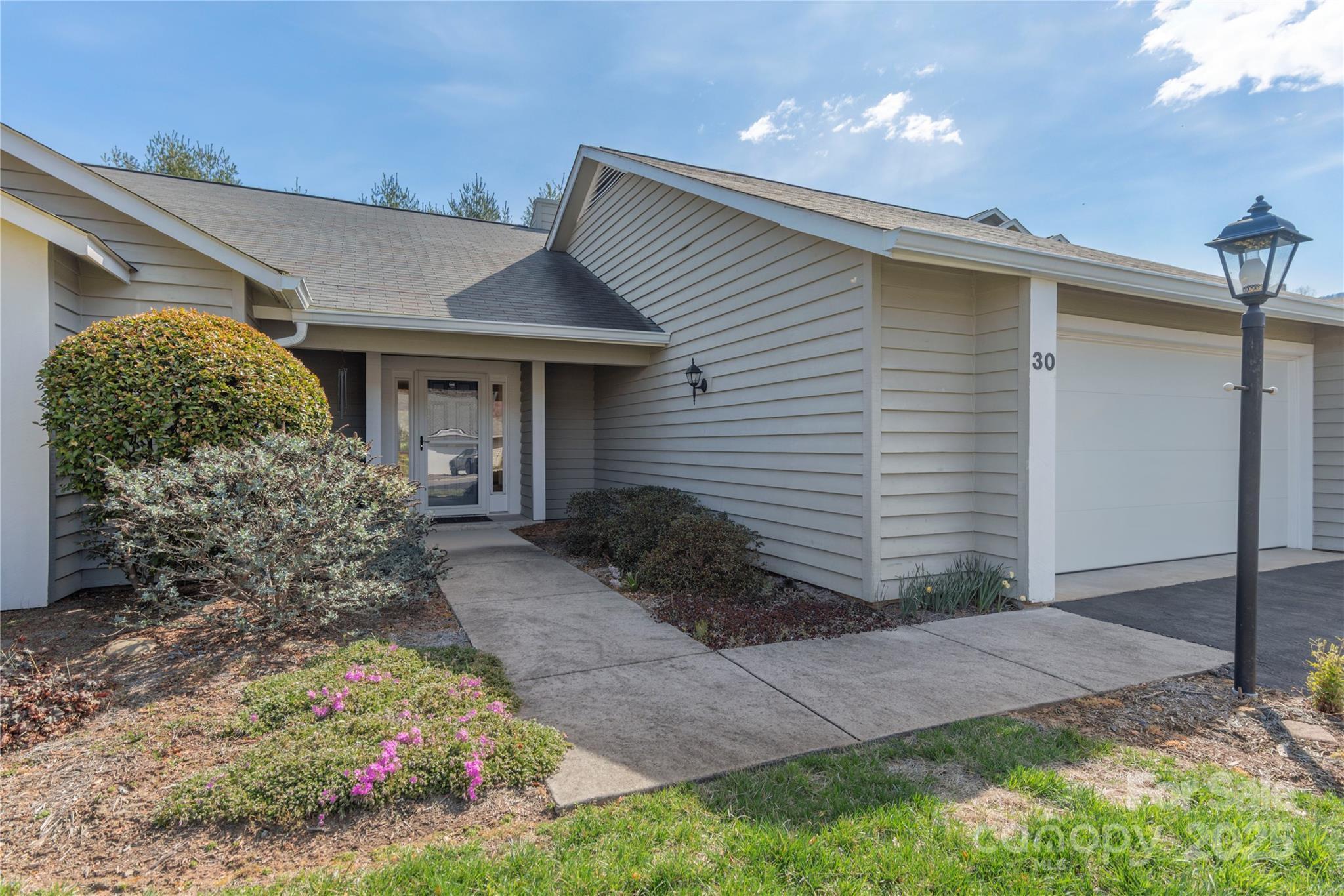 30 Cedarcliff Circle
