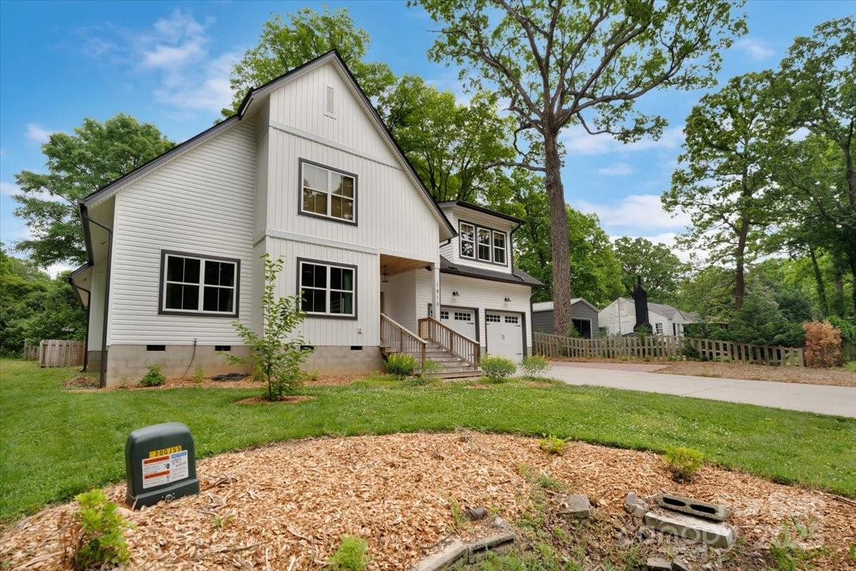 1816 Lisbon Lane