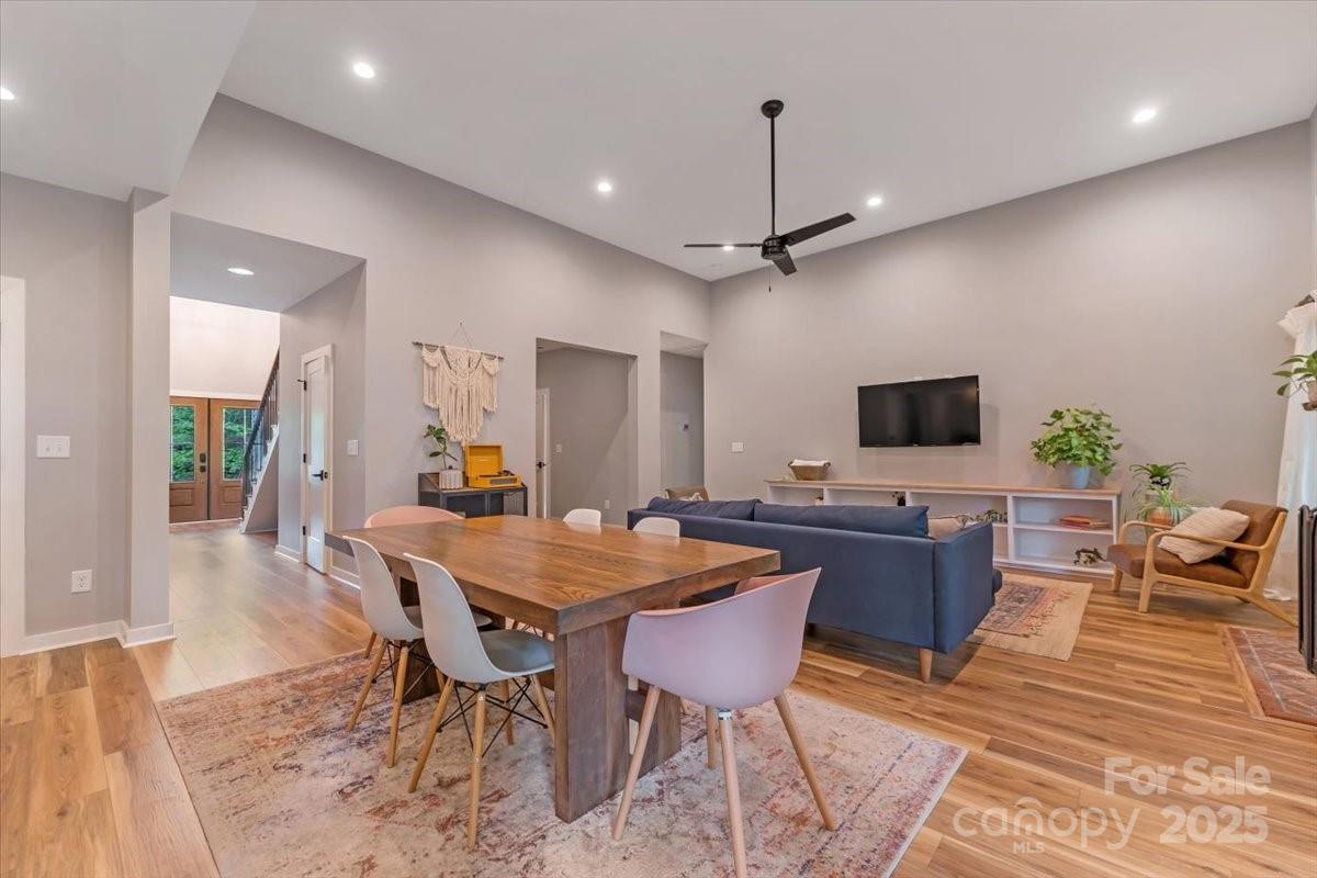 Royal Oaks - Residential