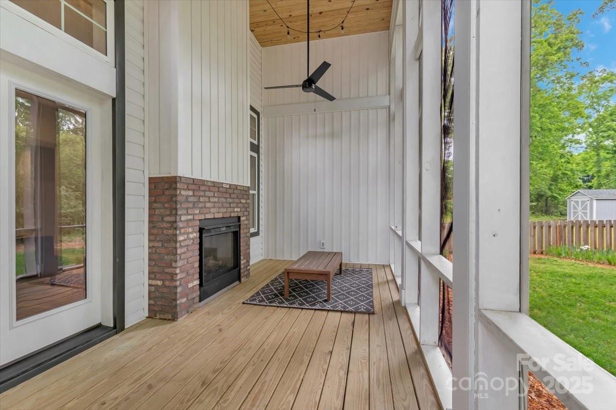 Royal Oaks - Residential