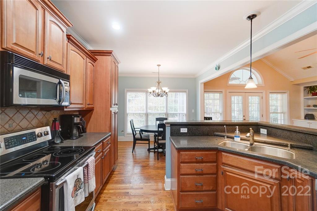 Seven Oaks - Residential