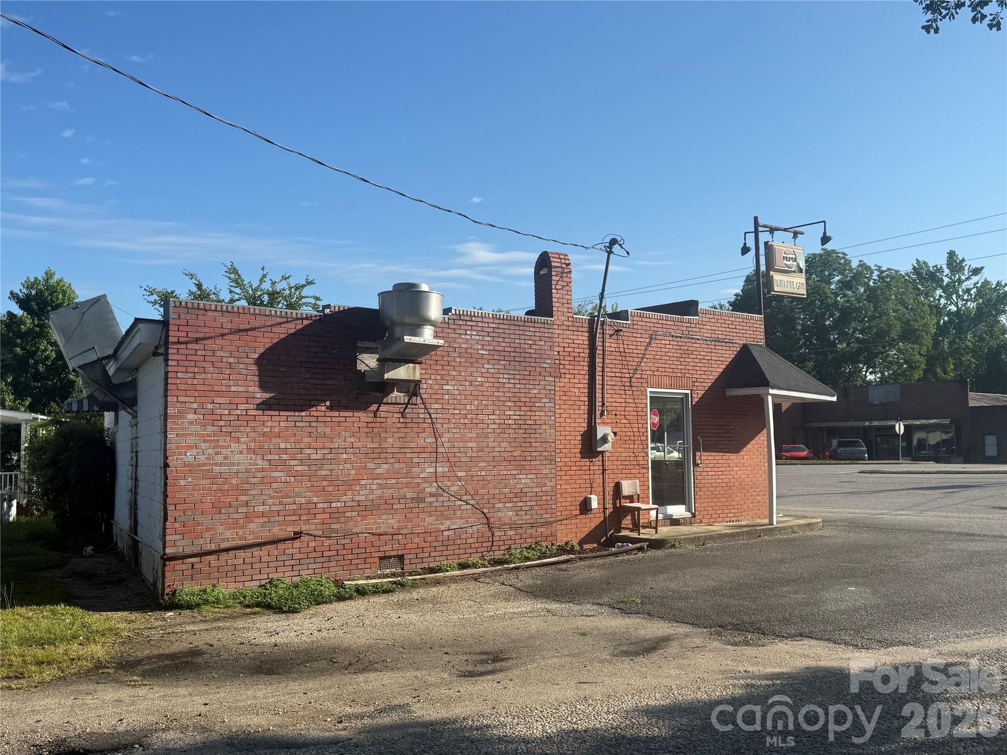 601 Second Street