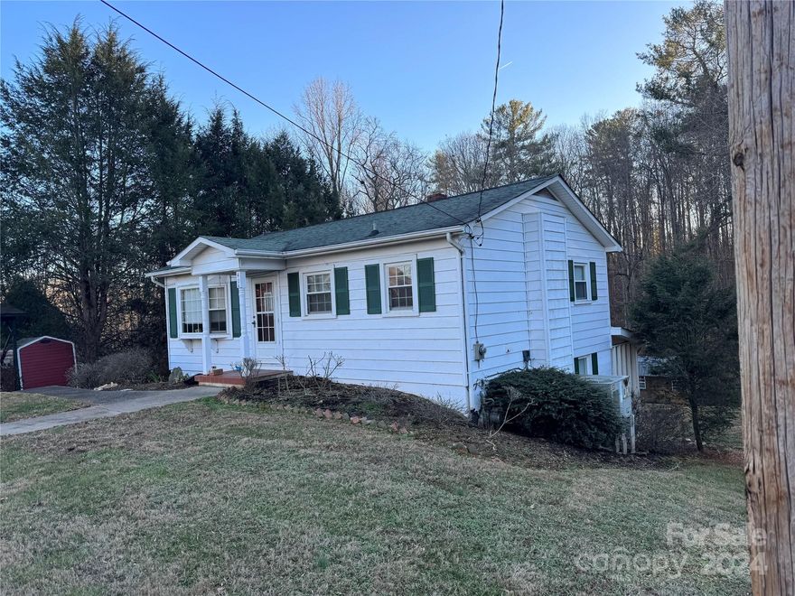 Wonderful investment property in Morganton. Tenant are currently in place and are long-term tenants. A great opportunity to live in one Home. Lots of possibilities make your appointment today!