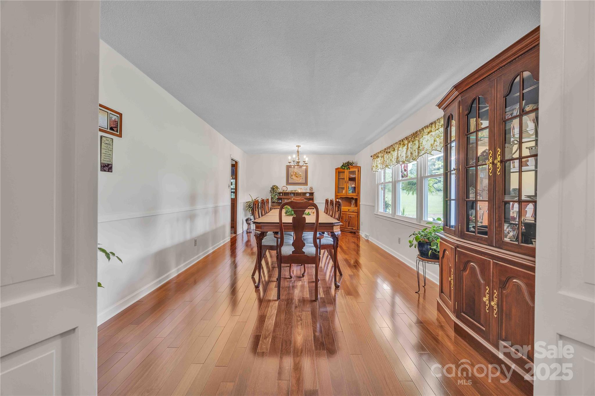 137 Proust Road